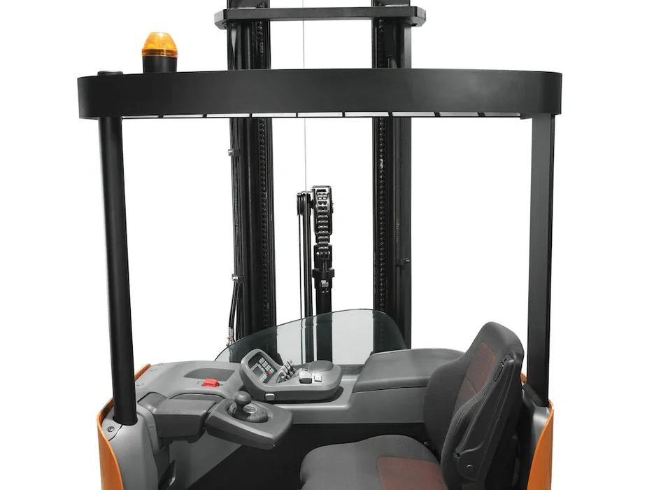 BT Reflex B-series reach truck. Details photo of cabin and operator visibility.
