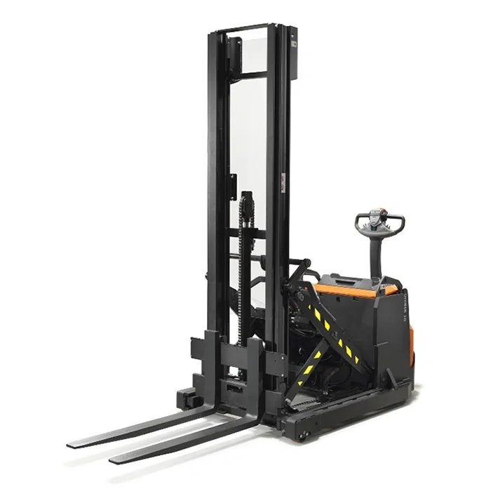 BT Staxio SWE120XR, electric walkie stacker with reach mast. Product photo taken from the front at an angle.