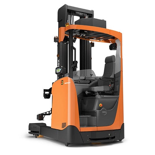 BT Reflex RAE160, for horizontal moving and stacking in automated logistic solutions. Product photo taken from the front at an angle. 