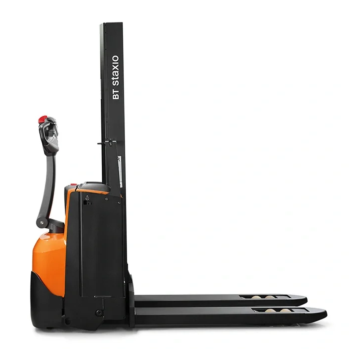 BT Staxio SWE080L electric walkie stacker with elevating support arms. Product photo taken from the side. 