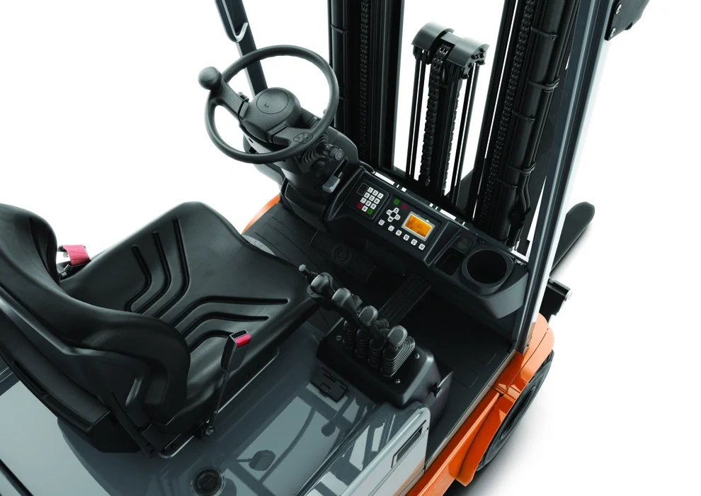 Electric counterbalanced forklift BT Cargo E2-series Driver Compartment