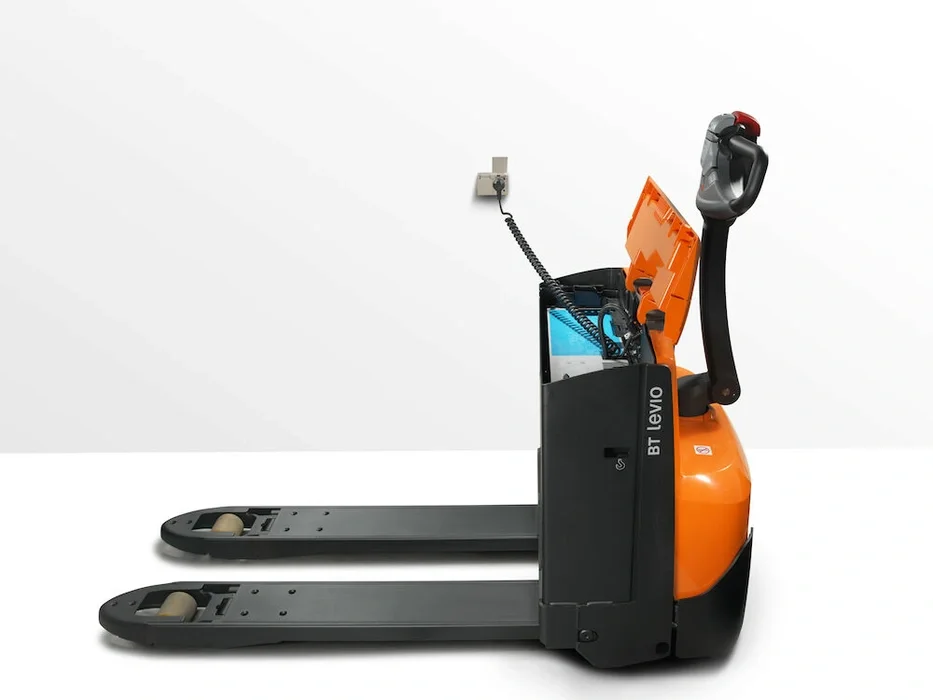 BT Levio LWE140 powered pallet truck, electric walkie low-lifter. Details photo of lithium-ion charging.