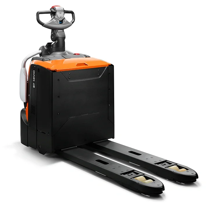 BT Levio LPE200B powered pallet truck, electric low-lifter with platform. Product photo taken from the front. 