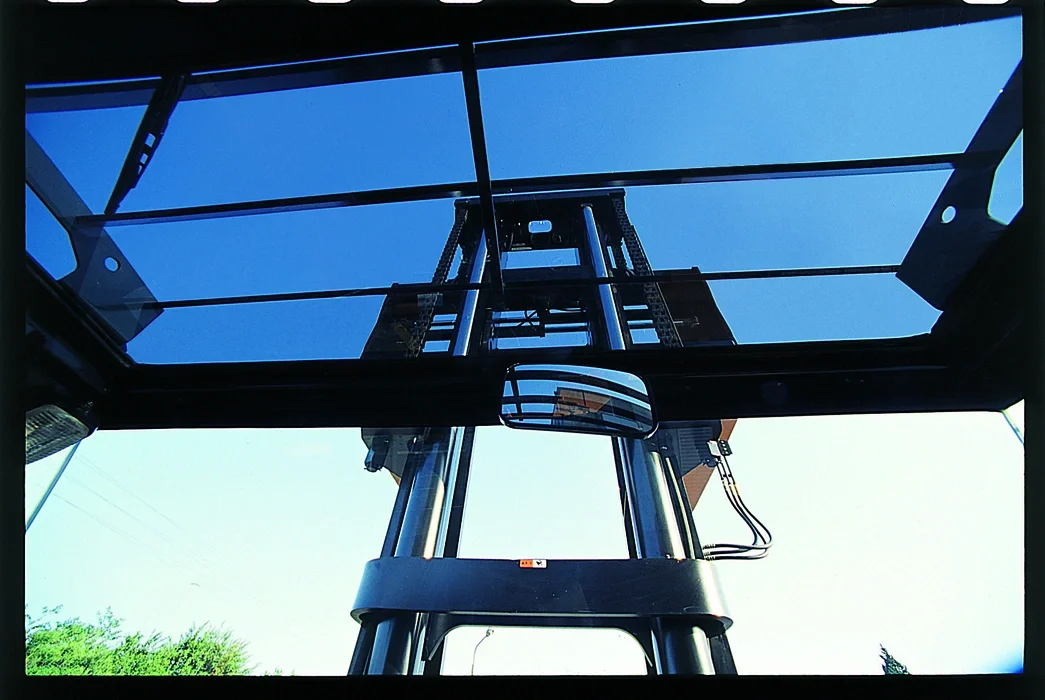 Engine-powered forklift Toyota 4-series, 4FD150 Roof & Mast Detail