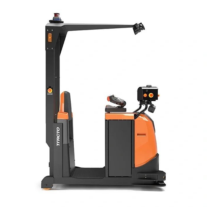 Toyota Tracto TAE500, for towing in automated logistic solutions. Product photo taken from the side. 