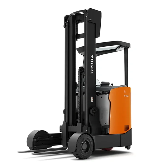 BT Reflex RRE160HR reach truck, outside adapted. Product photo taken from the side.