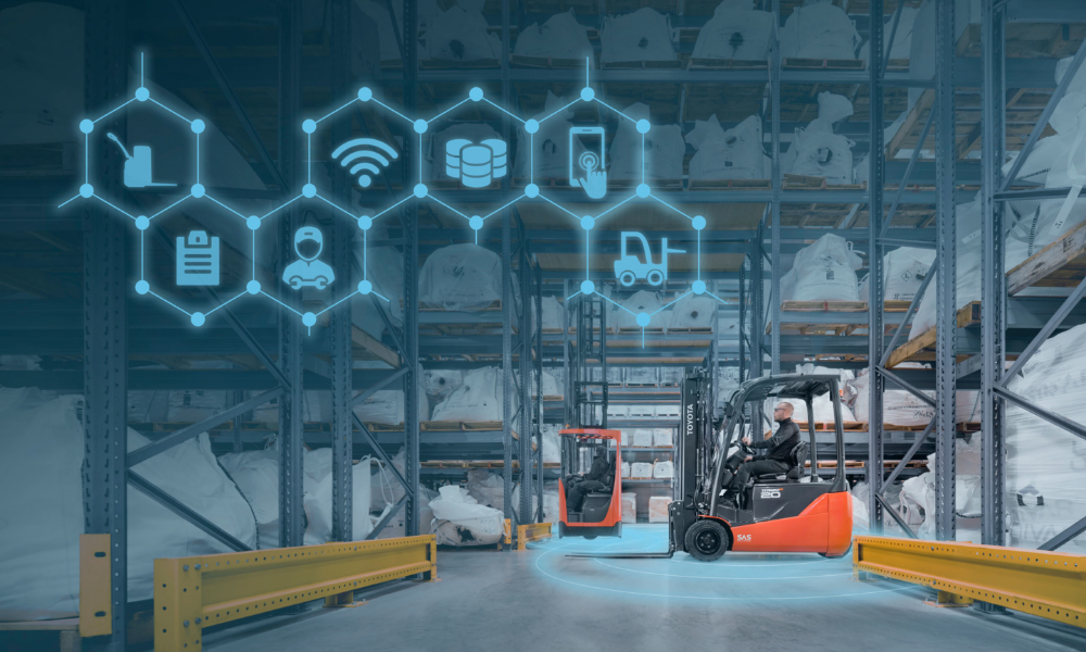 Background image for I_site with icons and forklifts in a warehouse