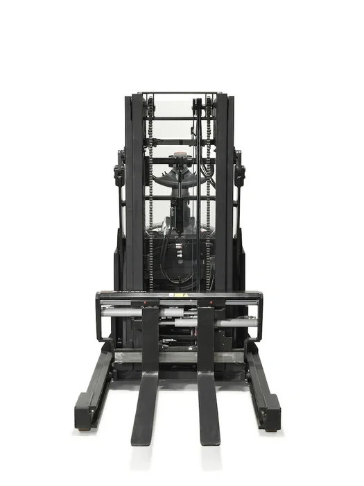 BT Staxio SPE120XR, electric stacker with reach mast, platform, and side guards. Product photo taken from the front.