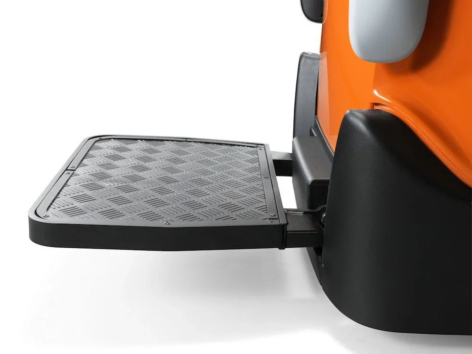 BT Levio LPE200B powered pallet truck, electric low-lifter with platform. Details photo of platform while flipped down. 