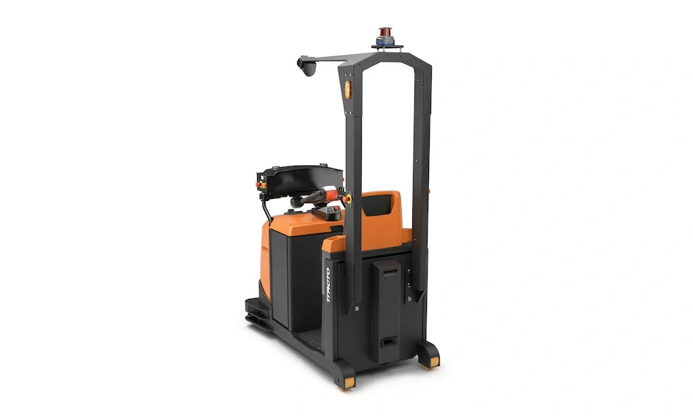 Toyota Tracto TAE500, for towing in automated logistic solutions. Product photo taken from the back at an angle.